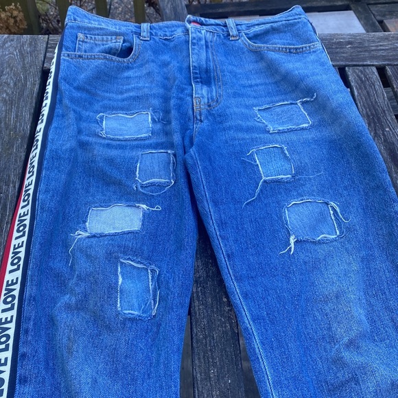 (upcycled) HR History Repeats Distressed LOVE Jeans - Picture 3 of 6
